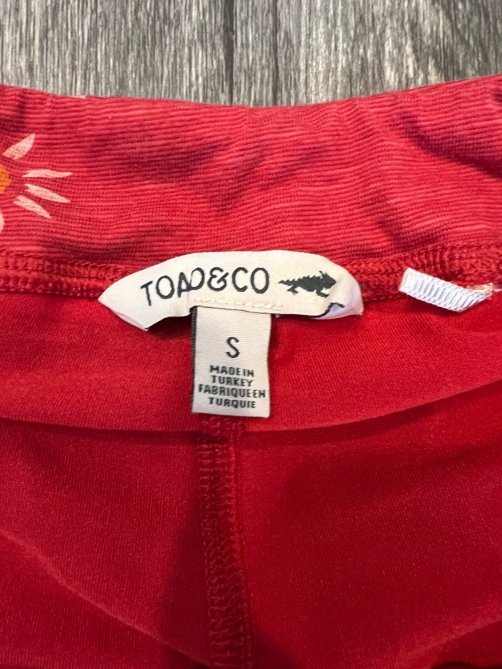Toad & Co Seleena Skort Red Daisy Print Organic Cotton Outdoors Granola Hiking - Picture 3 of 6